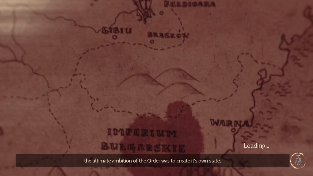 Screenshot aus einer Cutscene von Ancestors Legacy. Im Hintergrund ist eine handgezeichnete Karte zu sehen, während in den Untertitel "the ultimate ambition of the Order was to create it's (sic) own state" zu lesen ist.